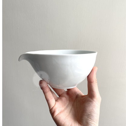 Marukyu Koyamaen Japanese Katakuchi Matcha Bowl for Latte