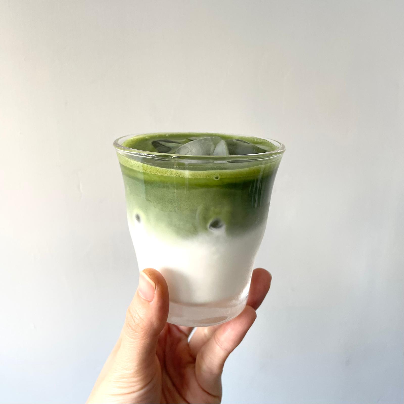 Whisked Izumo ceremonial matcha in chawan – rich foam, intense green from Kogetsuen Chitose no Kumo