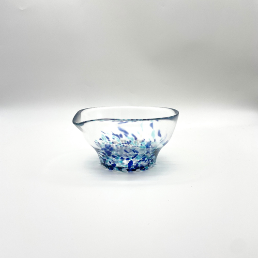 日本製玻璃片口抹茶碗，藍水色斑點，正面