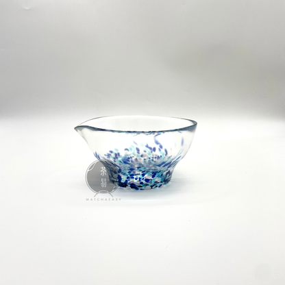 日本製玻璃片口抹茶碗，藍水色斑點，片口一面